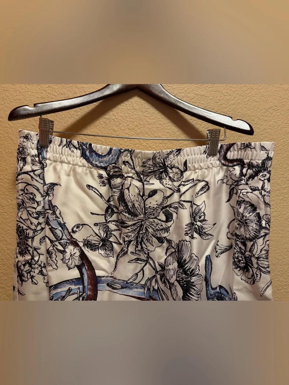 New Gucci Floral Logo Silk Shorts White Blue Size IT 54 / US L 36 - 40 Waist